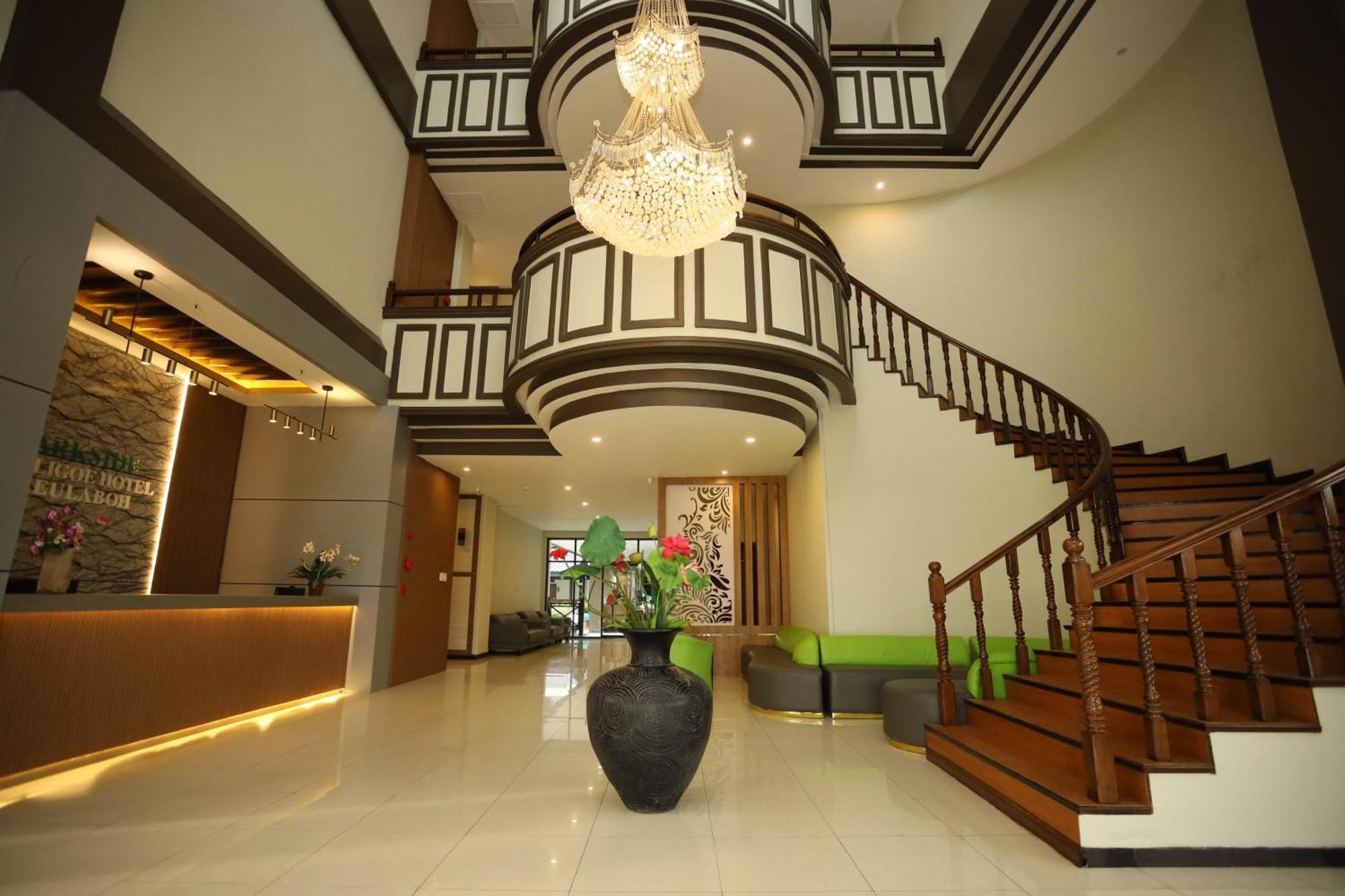 Parkside Meuligoe Hotel Meulaboh Esterno foto